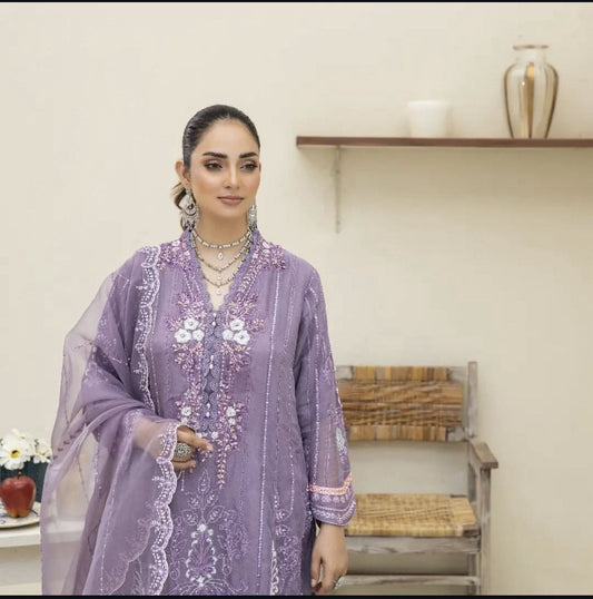 Beautiful women heavy embroidary Pakistani/indian readymade dress