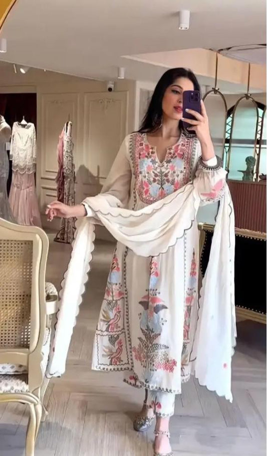 Beautiful women heavy embroidary Pakistani/indian readymade dress
