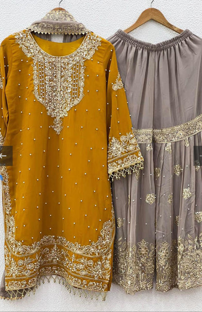 Beautiful women heavy embroidary Pakistani/indian readymade dress