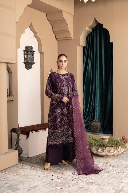 Beautiful women heavy embroidary Pakistani/indian Readymade Dress