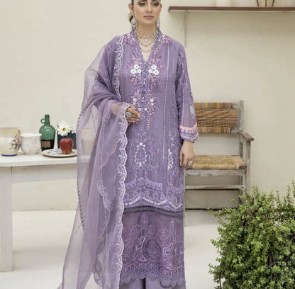 Beautiful women heavy embroidary Pakistani/indian readymade dress