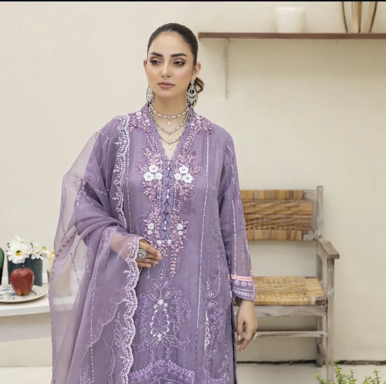 Beautiful women heavy embroidary Pakistani/indian readymade dress