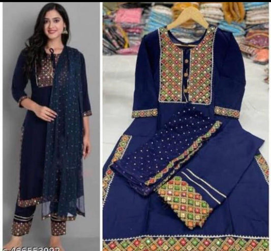 Beautiful women heavy embroidary Pakistani/indian Readymade dress