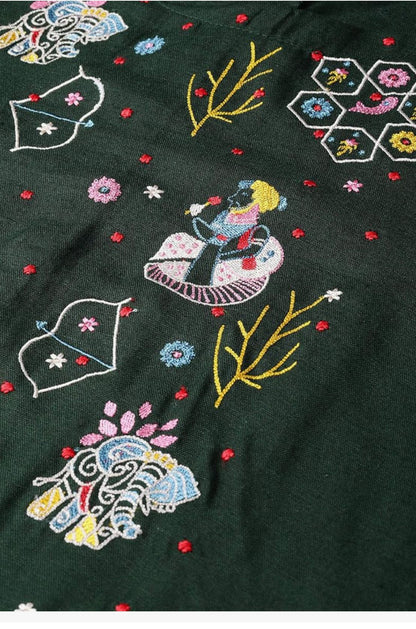 Beautiful women heavy embroidary Pakistani/indian readymade dress
