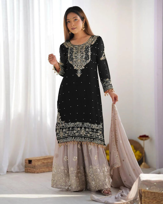 Beautiful women heavy embroidary Pakistani/indian Readymade dress