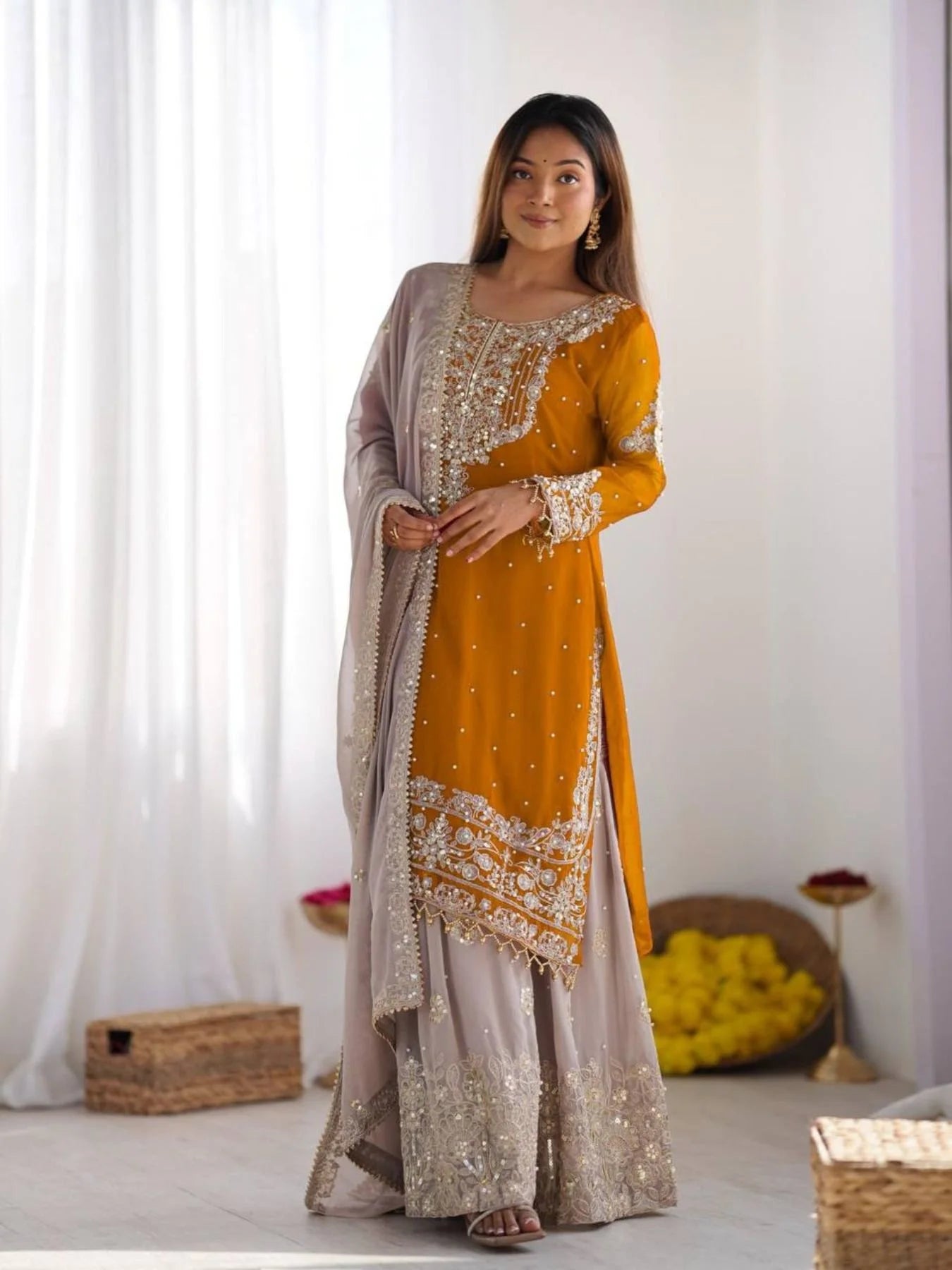Beautiful women heavy embroidary Pakistani/indian readymade dress